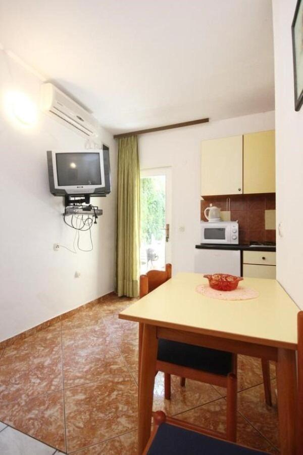 Apartments Tonka - 150M From The Sea & Parking オレビック エクステリア 写真